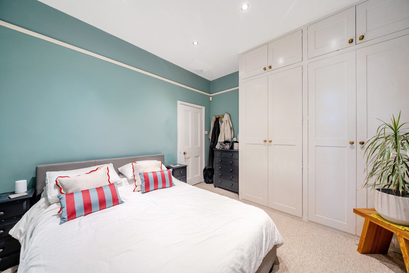 St Anns Hill, Wandsworth, London, SW18