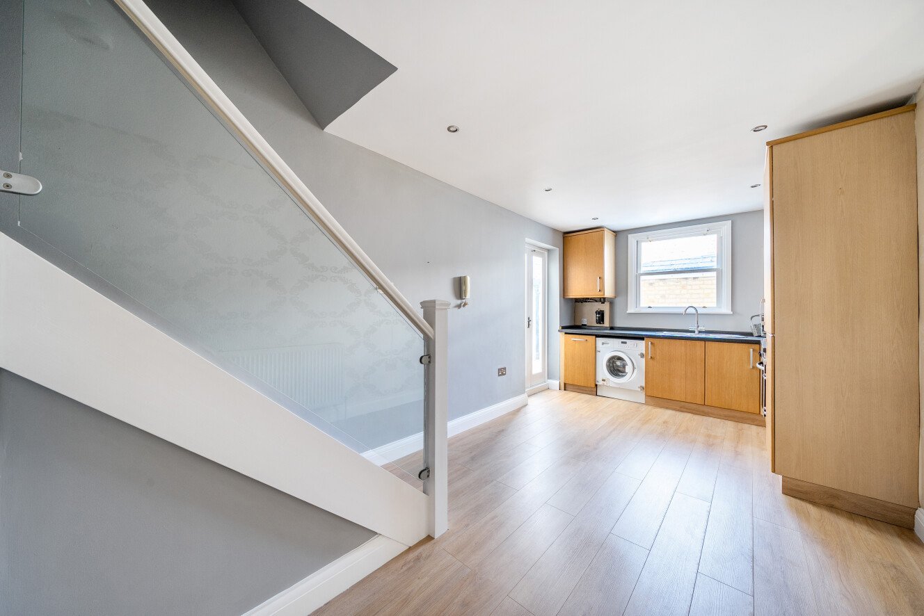 Earlsfield Road, London, SW18 - Kinleigh Folkard & Hayward