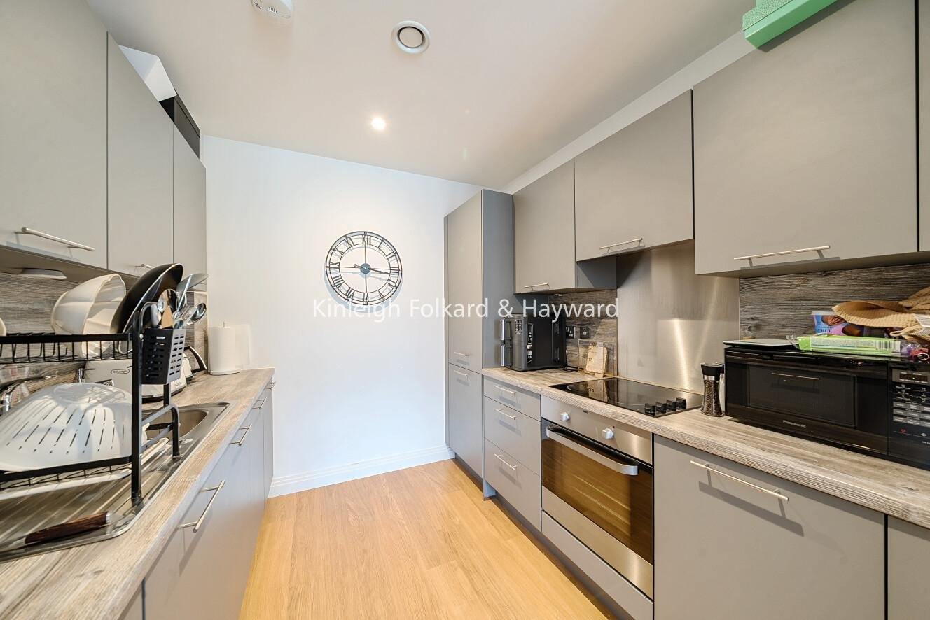 Quayle Crescent, Whetstone, London, N20