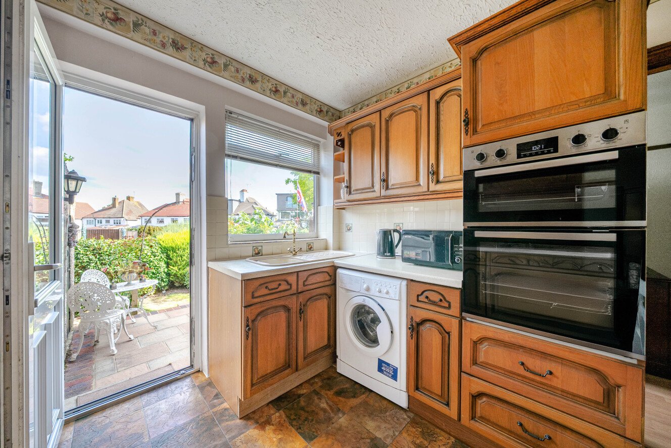 Burwood Avenue, Hayes, BR2