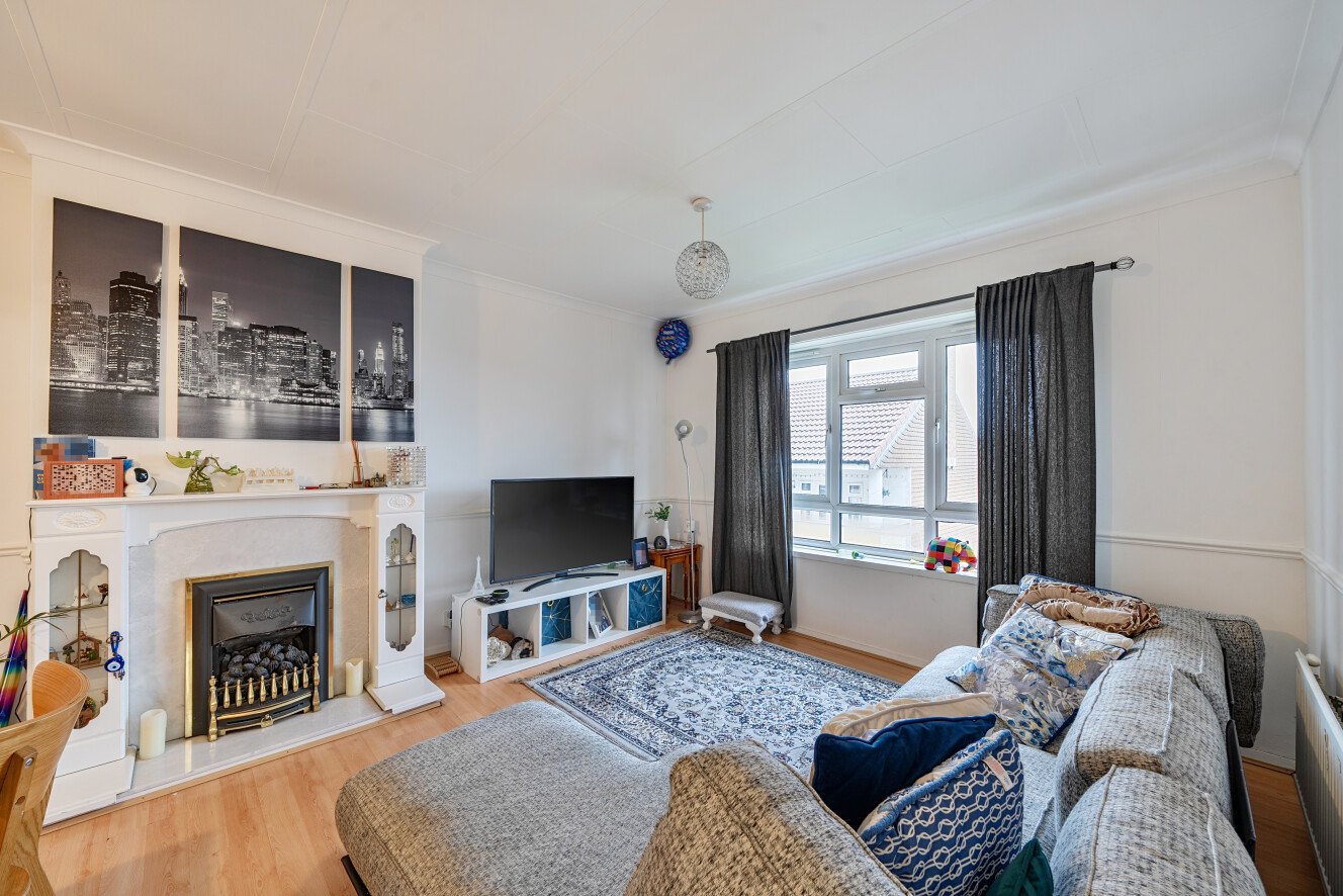 Larkfield Close, Hayes, BR2 - Kinleigh Folkard & Hayward