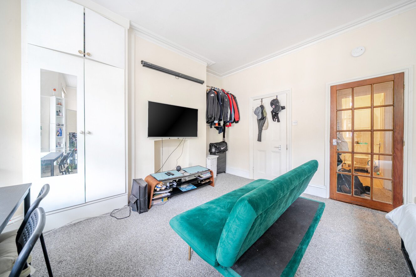 Crewdson Road, London, SW9