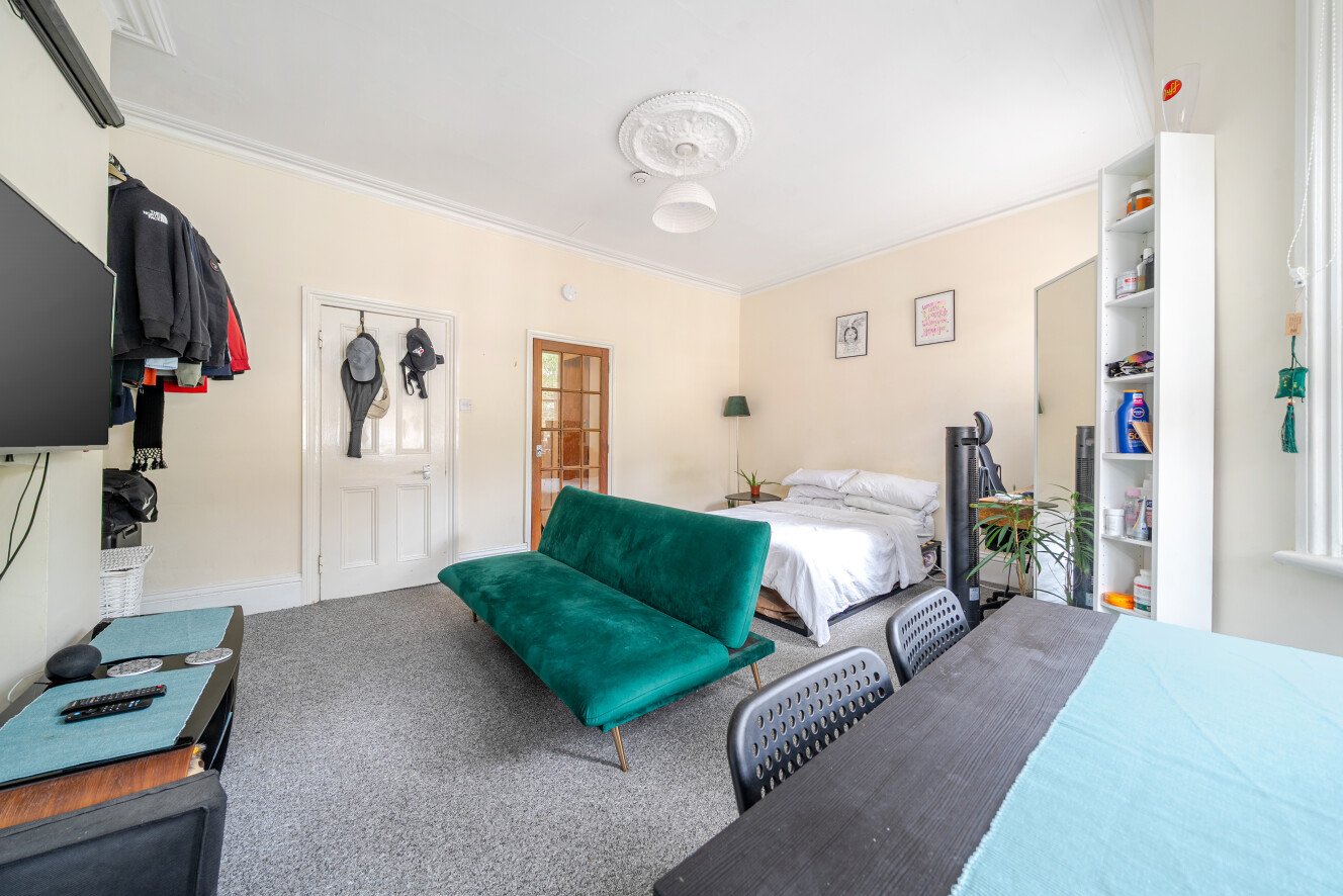 Crewdson Road, London, SW9