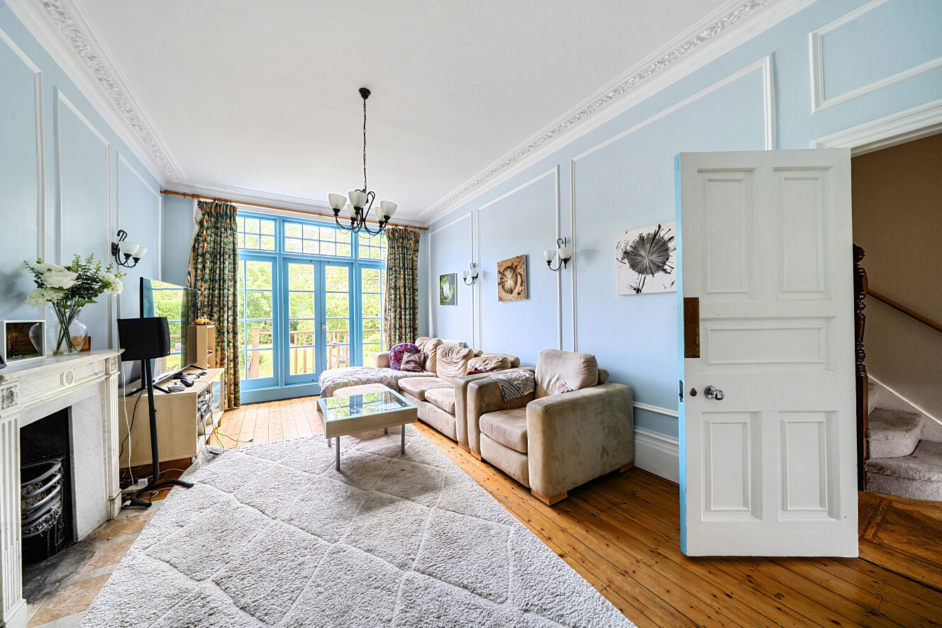 Grand Avenue, Muswell Hill, London, N10 - Kinleigh Folkard & Hayward