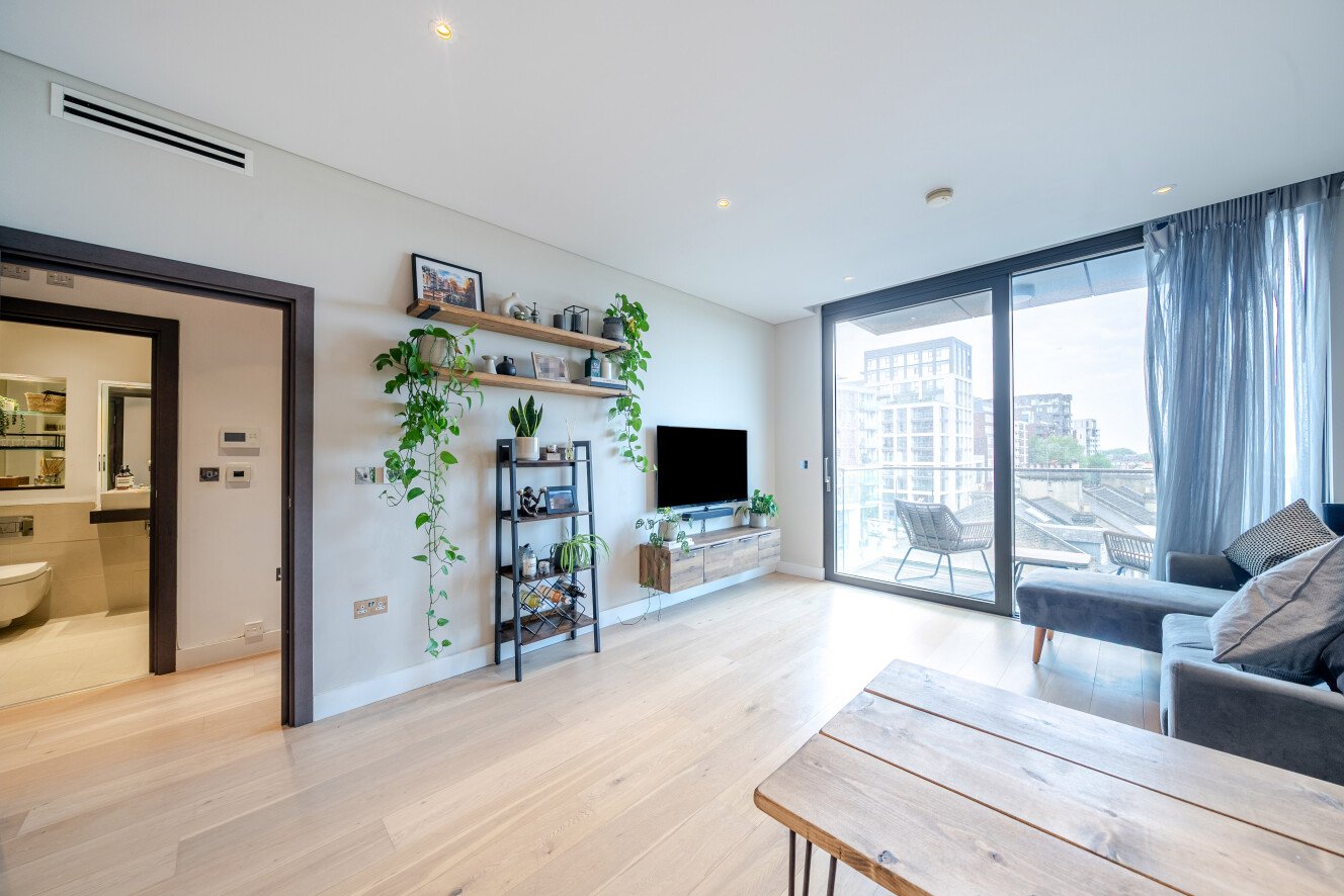 Plaza Gardens, Putney, London, SW15