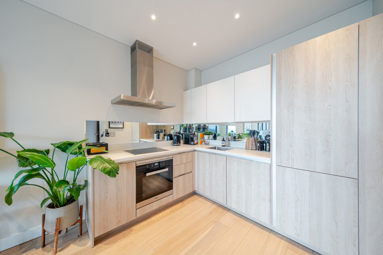 Plaza Gardens, Putney, London, SW15