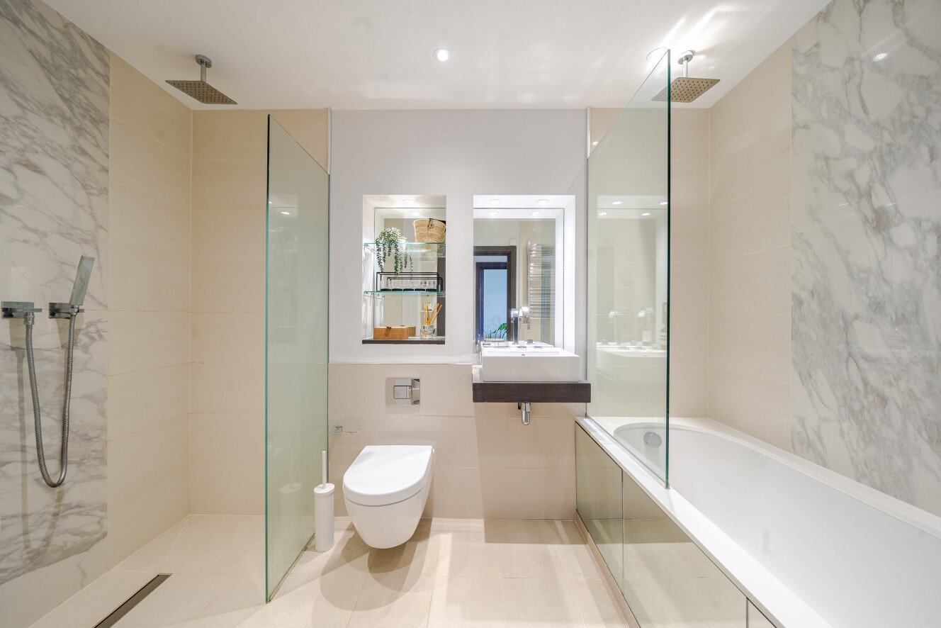 Plaza Gardens, Putney, London, SW15