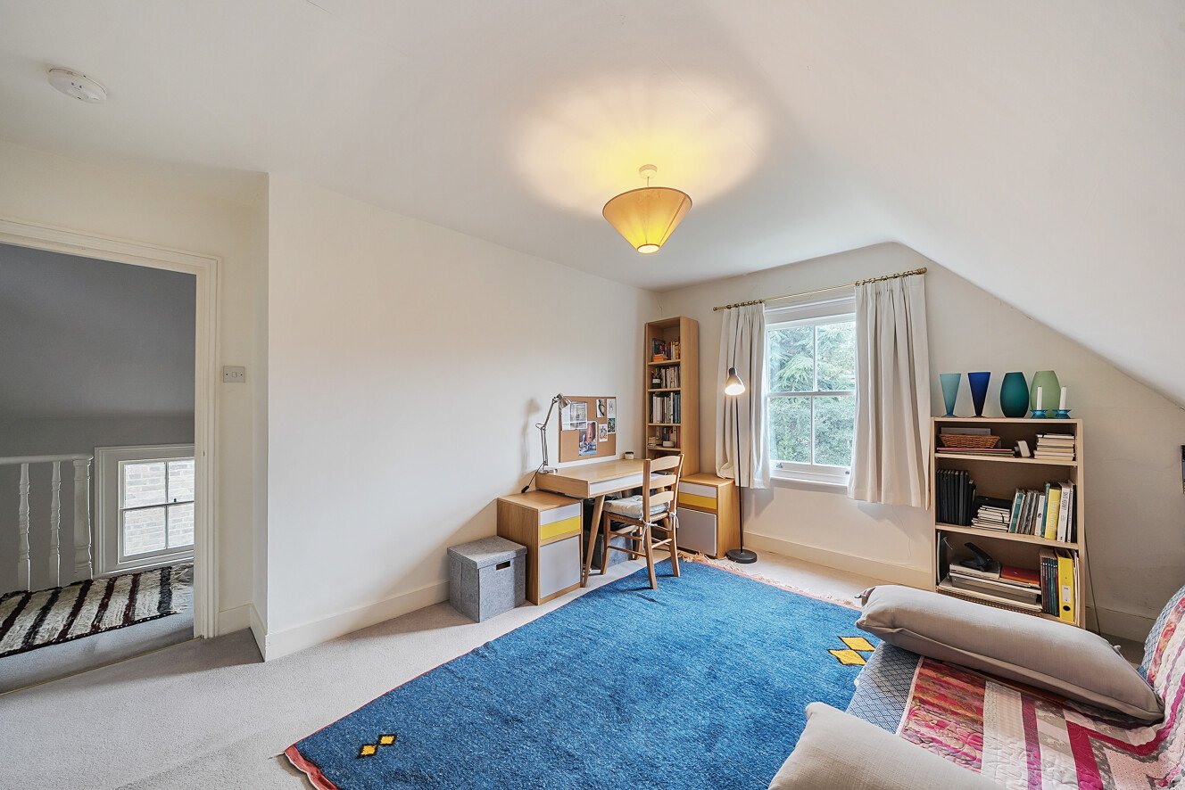 Werter Road, London, SW15