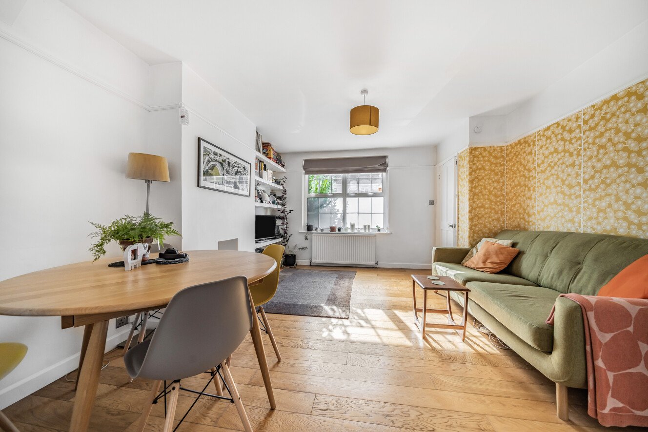 Whatley Avenue, London, SW20