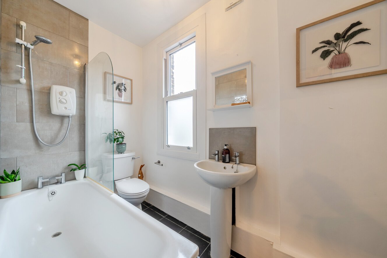 Kingston Road, London, SW20