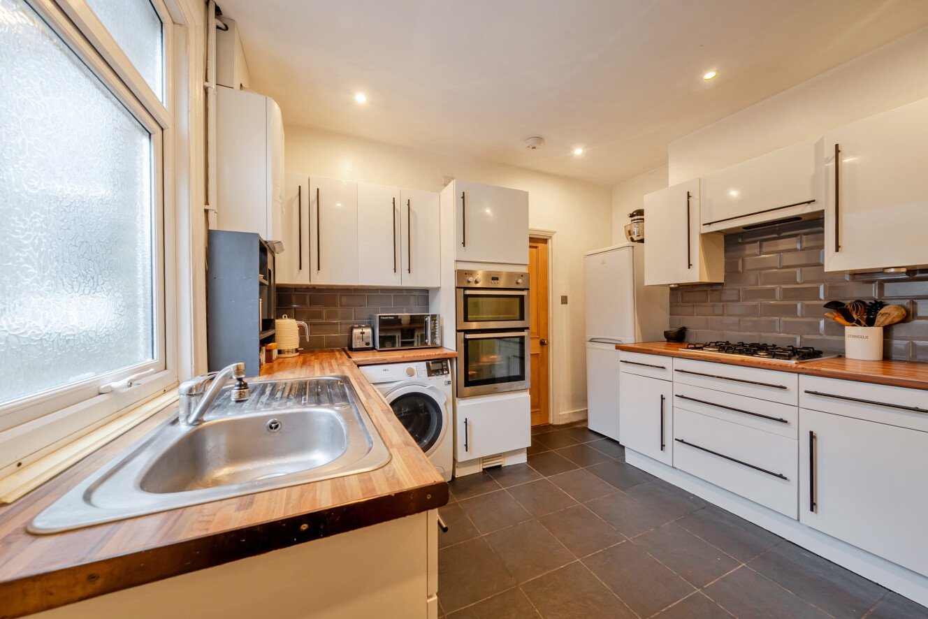 Kingston Road, London, SW20