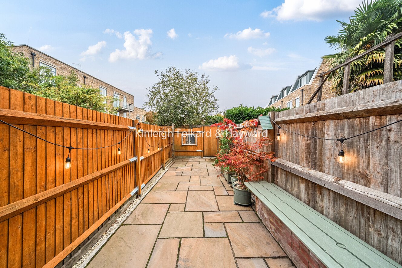 Kingston Road, London, SW20