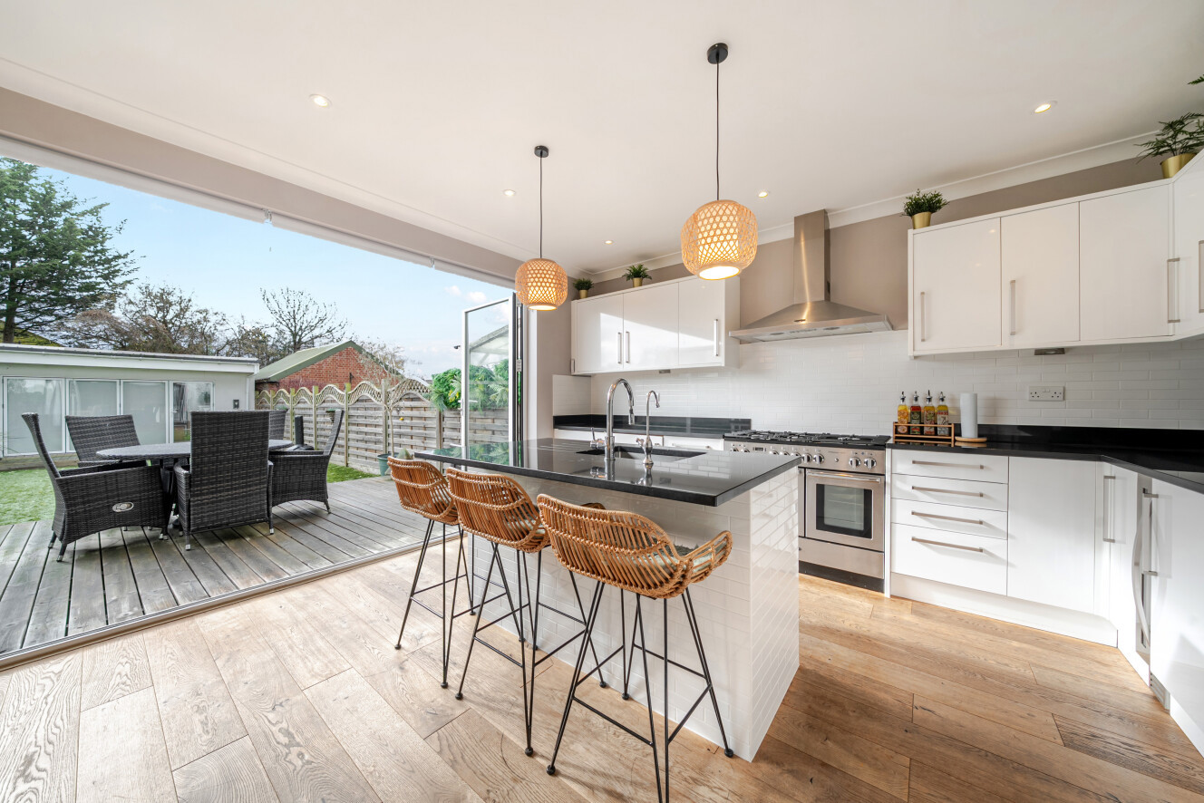 Buckleigh Avenue, Raynes Park, London, SW20 - Kinleigh Folkard & Hayward