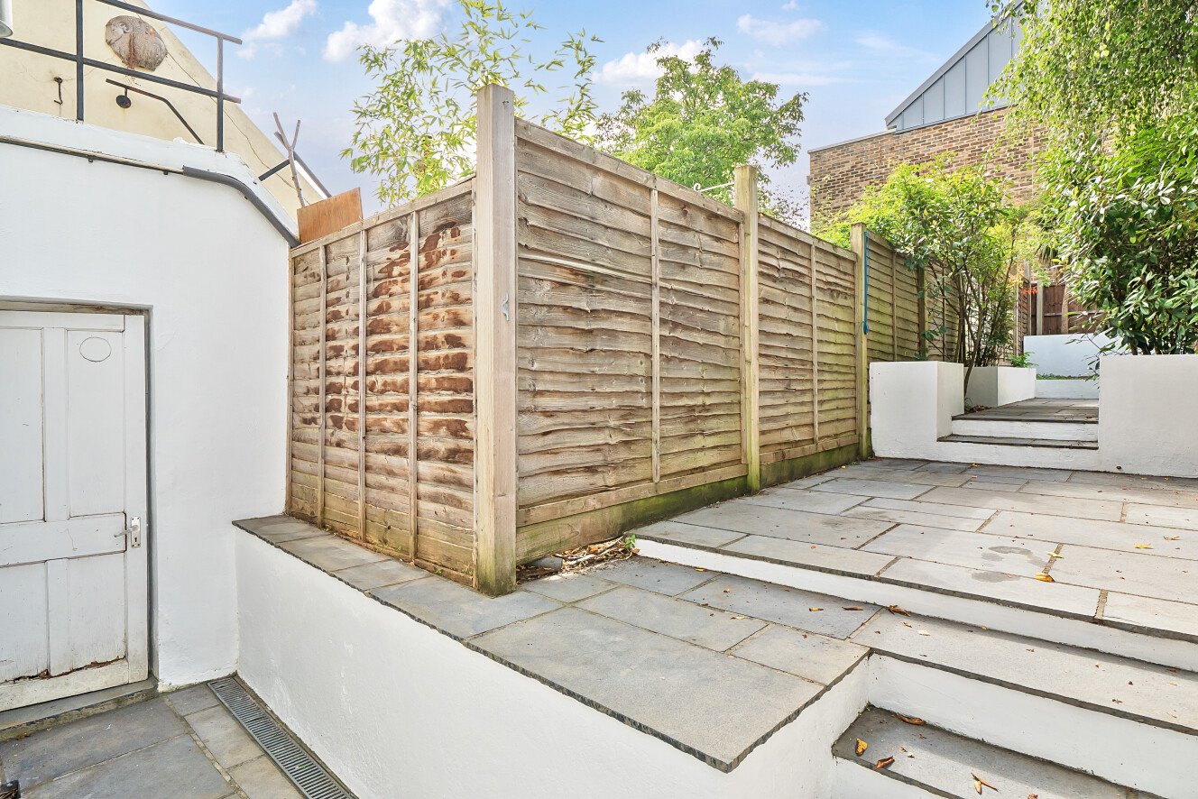 Merton Road, London, SW18