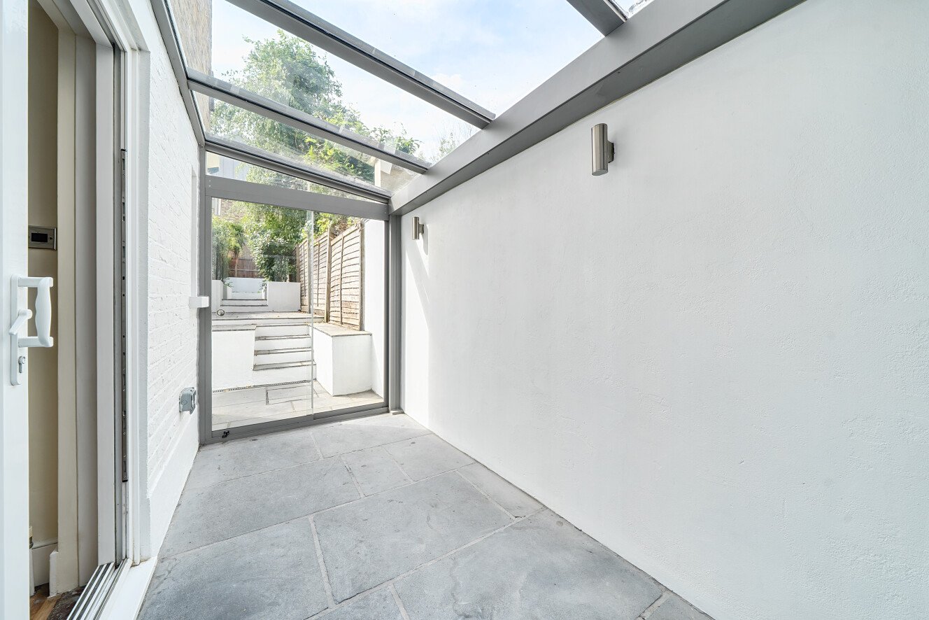 Merton Road, London, SW18