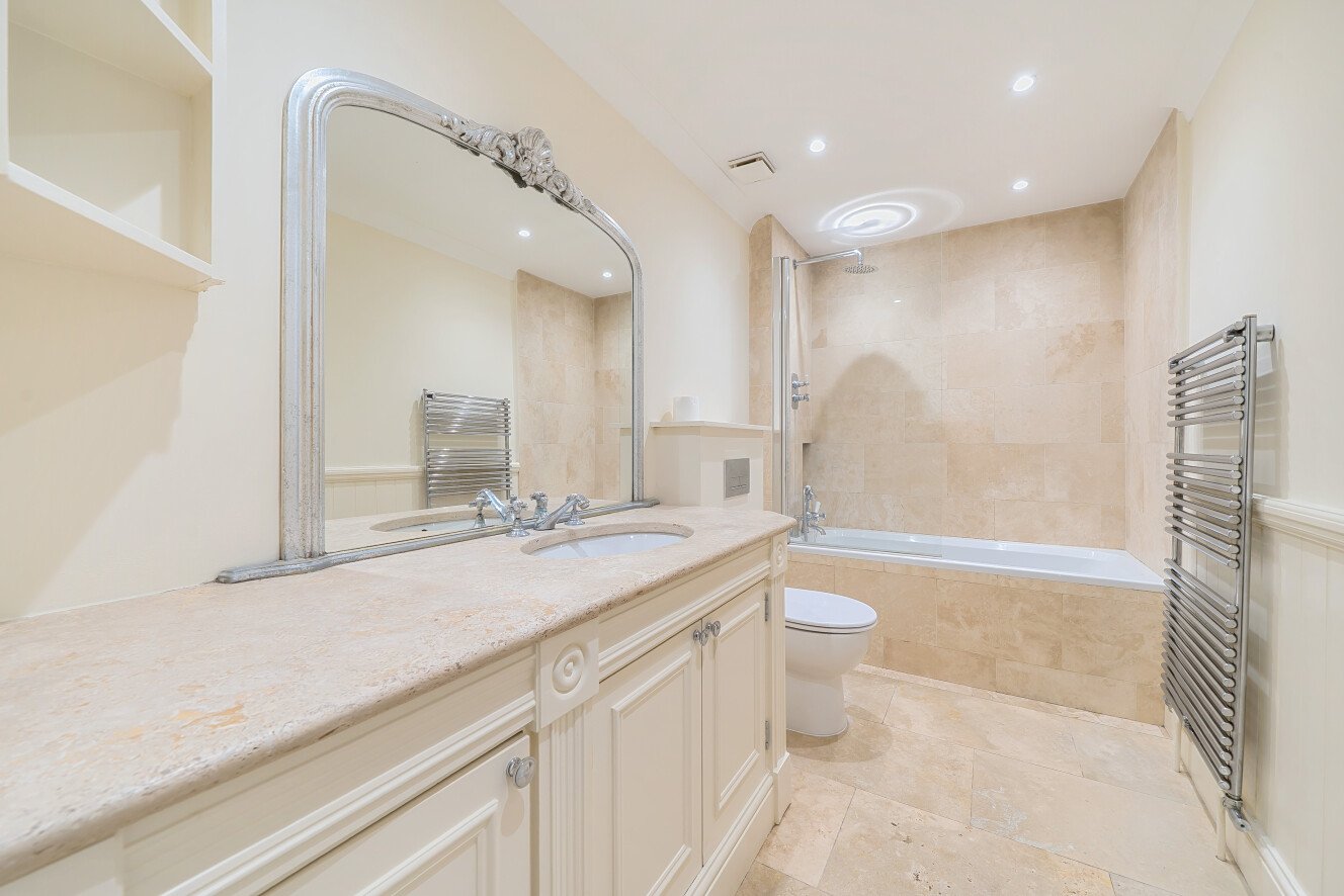 Merton Road, London, SW18