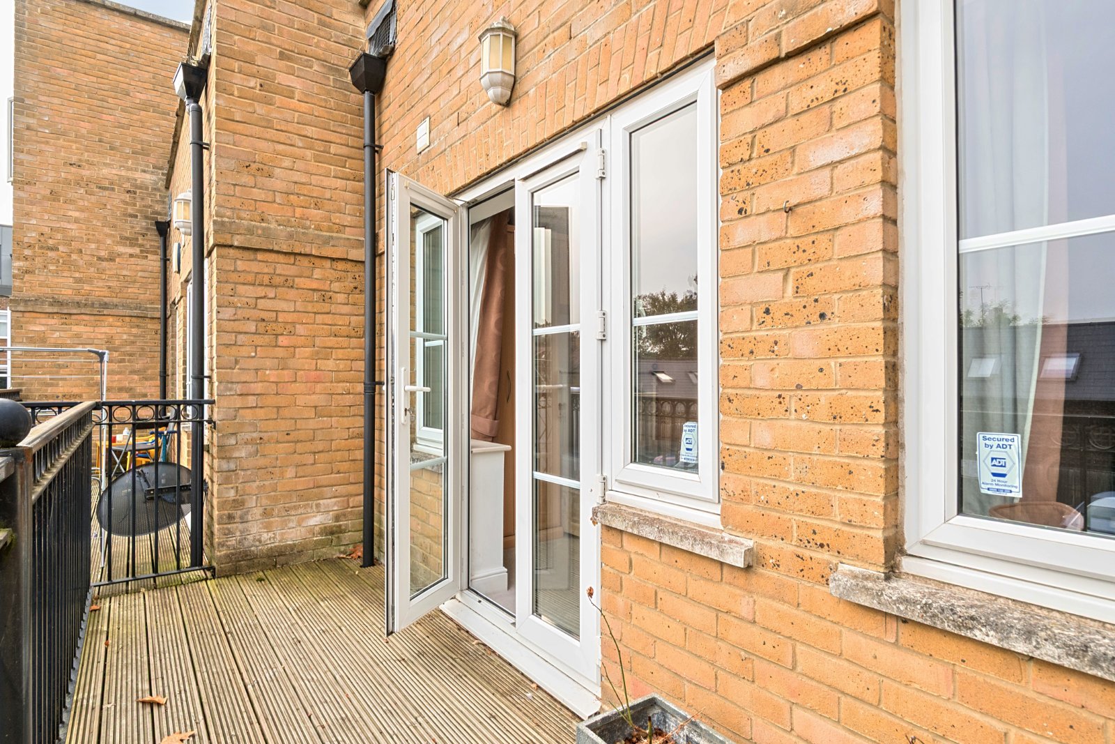 High Street, London, N14