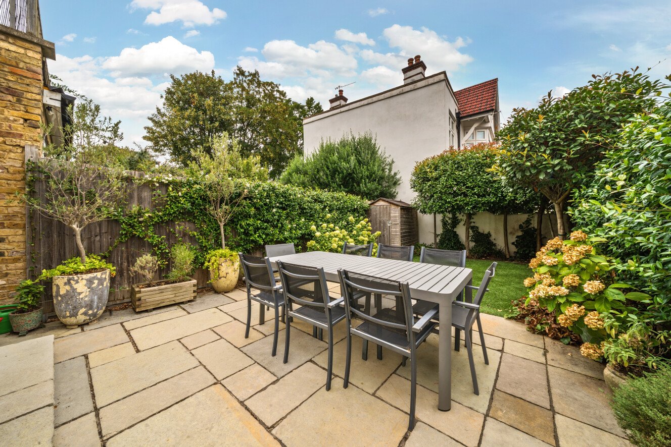 Holmewood Gardens, Brixton Hill, London, SW2