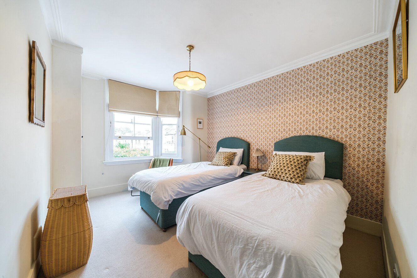 Holmewood Gardens, Brixton Hill, London, SW2