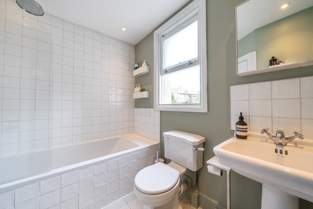 Holmewood Gardens, Brixton Hill, London, SW2