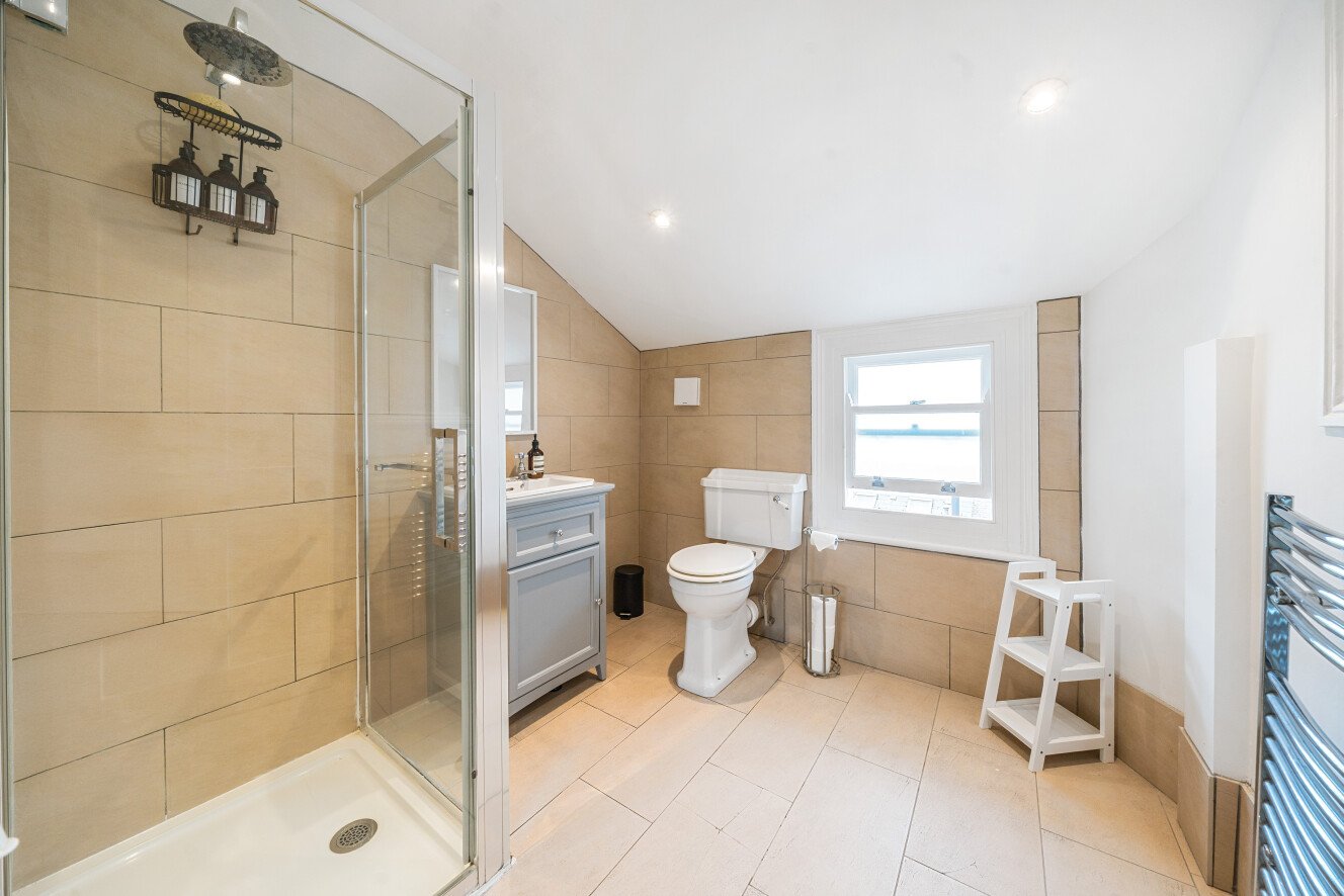 Holmewood Gardens, Brixton Hill, London, SW2