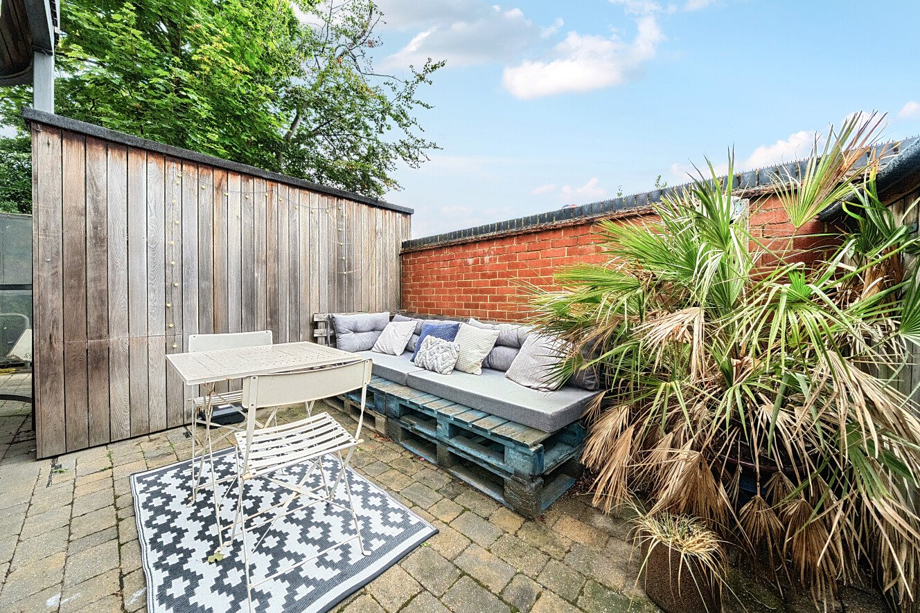 Kangley Bridge Road, London, SE26