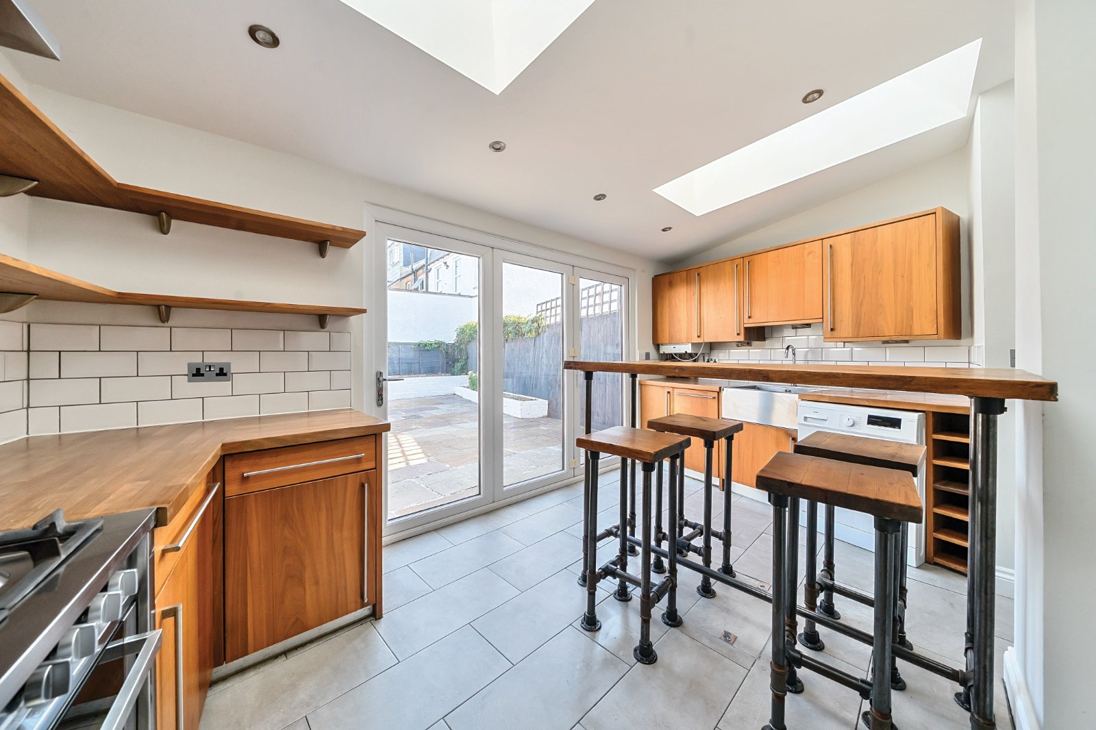 Links Road, Tooting, London, SW17