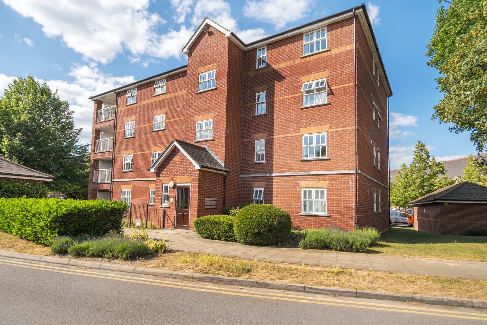 Macmillan Way, London, SW17