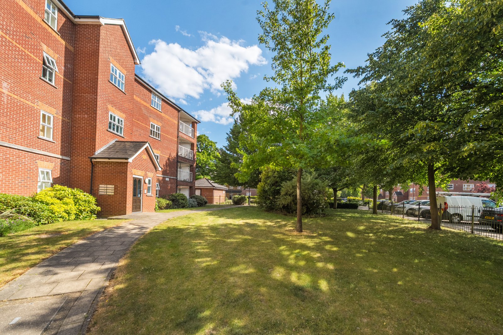 Macmillan Way, London, SW17