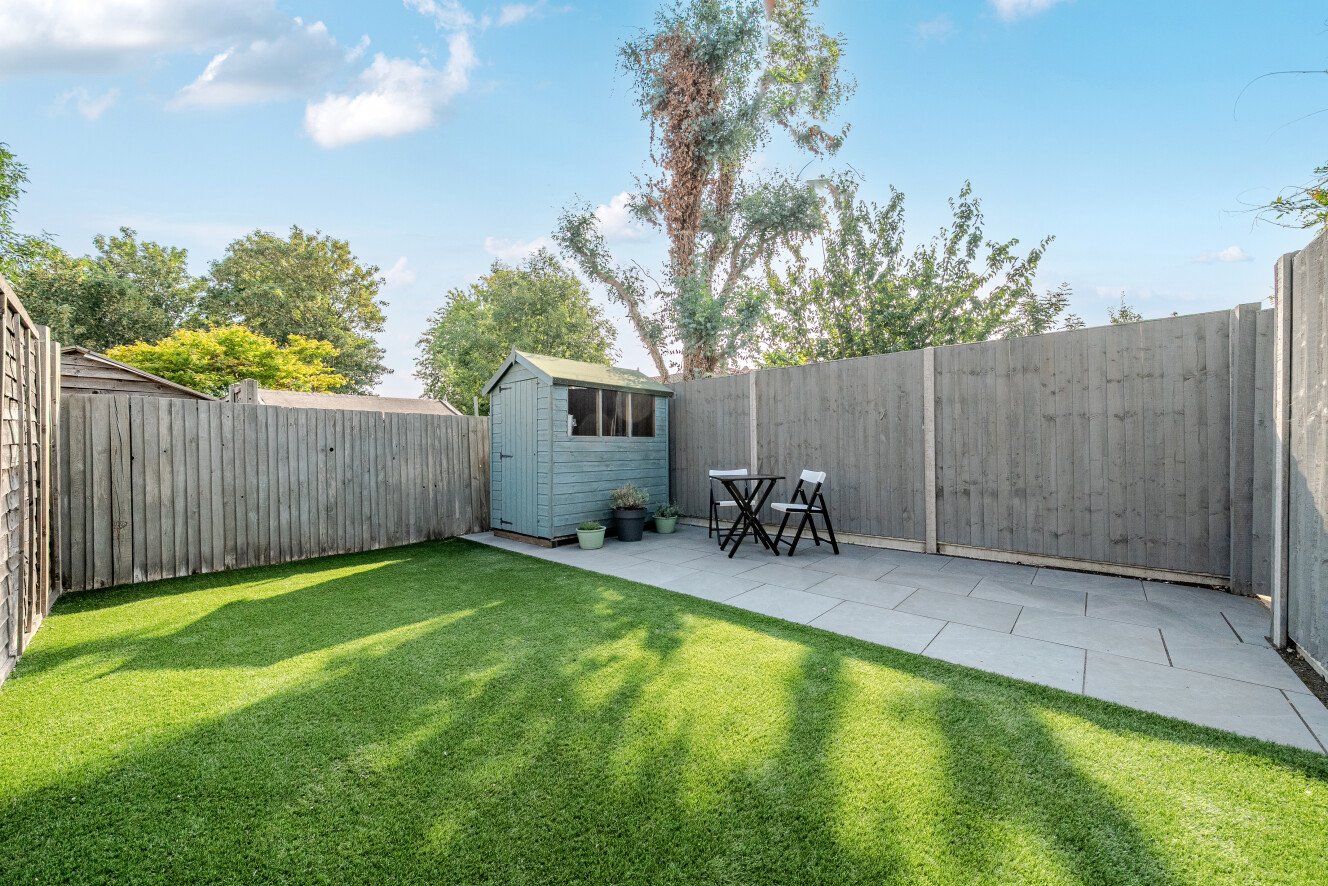 Mitcham Lane, London, SW16