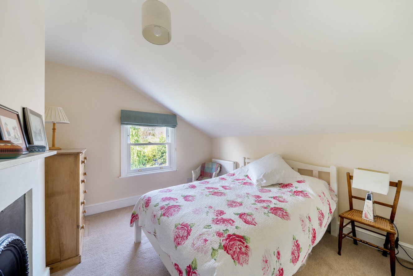 Thurlestone Road, London, SE27