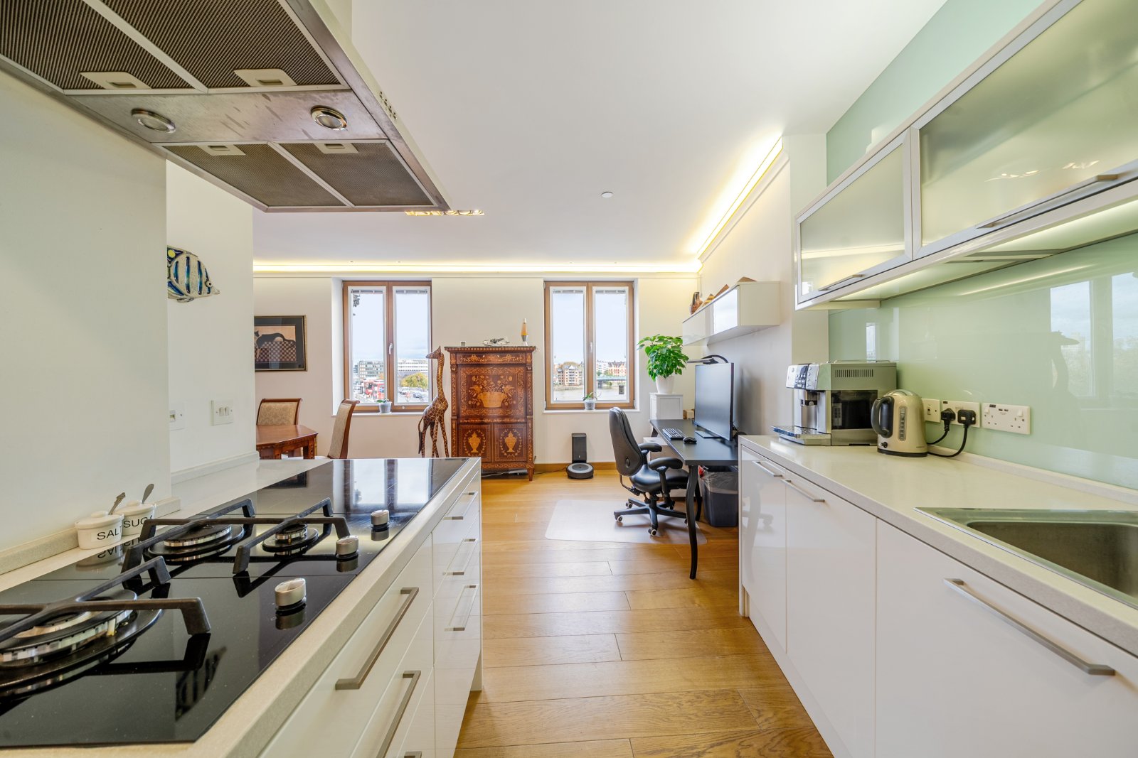 Putney High Street, Putney, London, SW15