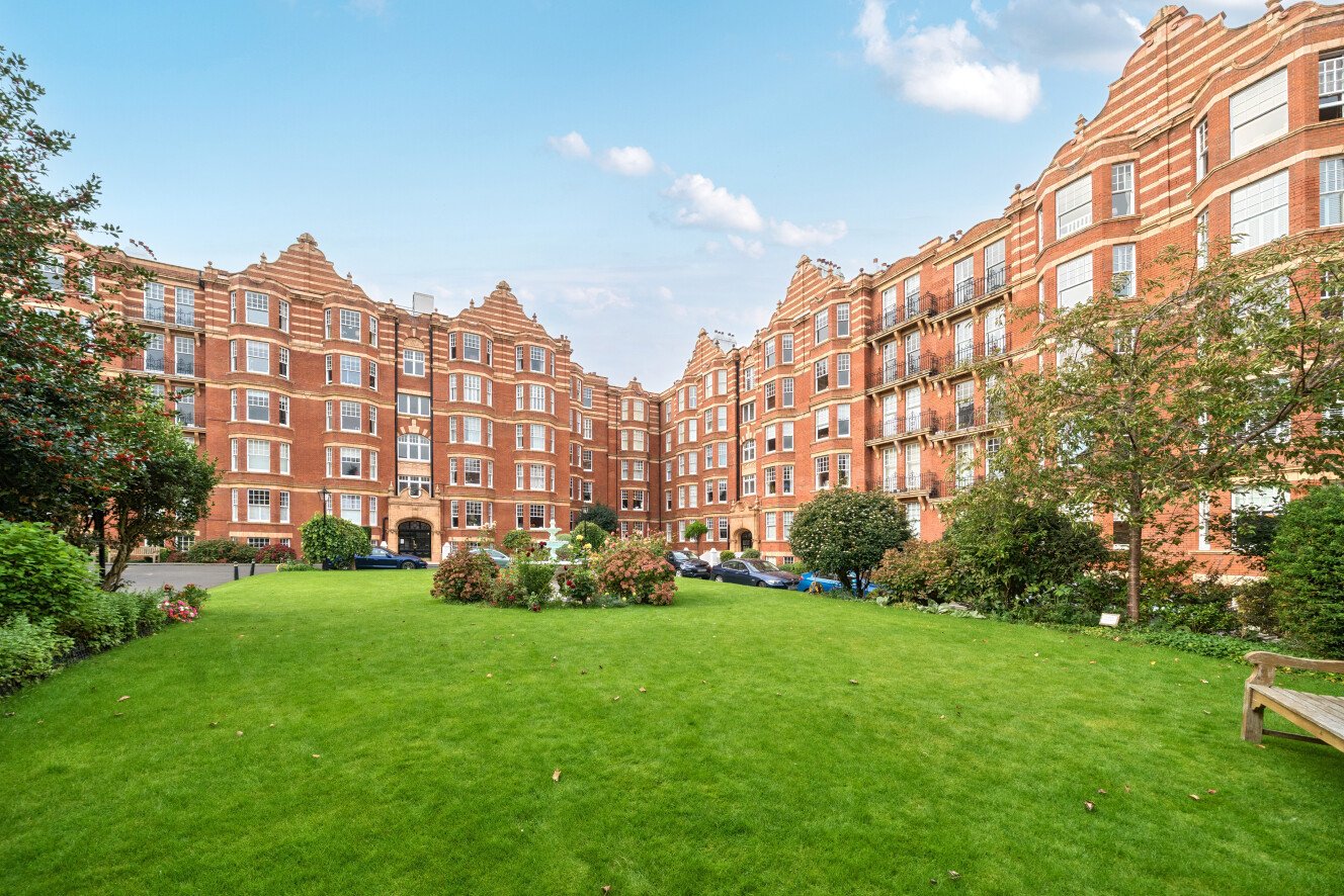 Lower Richmond Road, London, SW15 - Kinleigh Folkard & Hayward