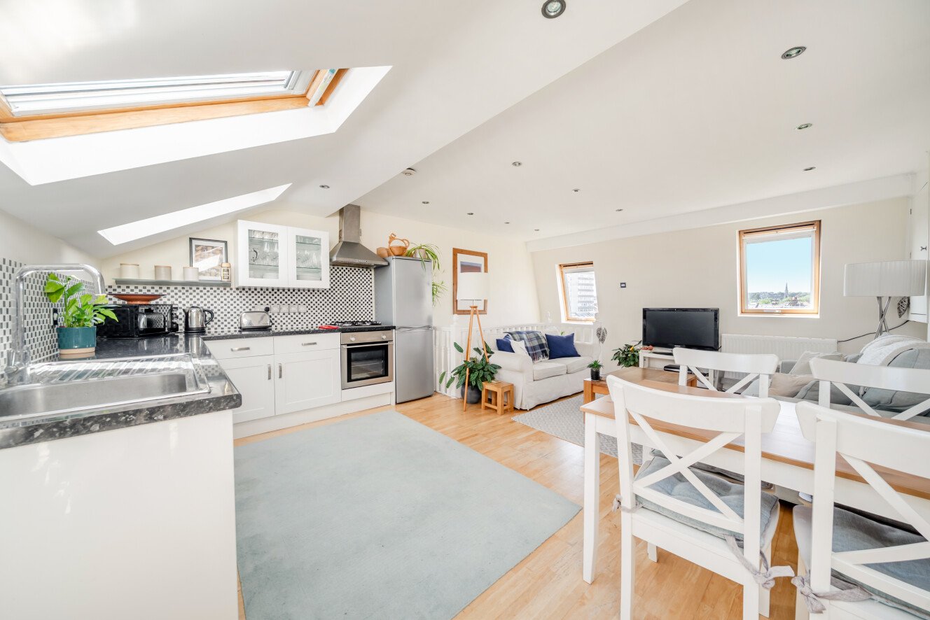 Lower Richmond Road, Putney, SW15 - Kinleigh Folkard & Hayward