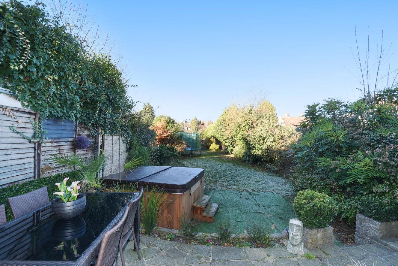 Addington Road, West Wickham, Kent, BR4