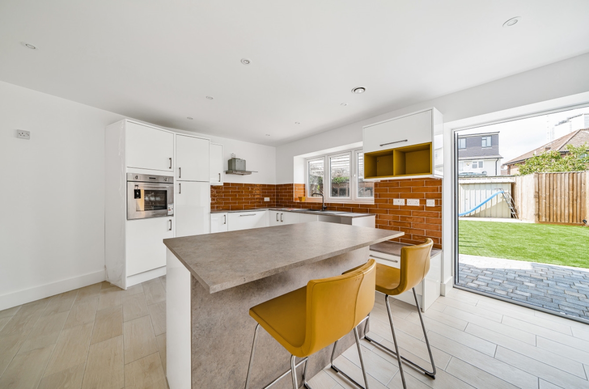 St. Dunstans Avenue, London, W3