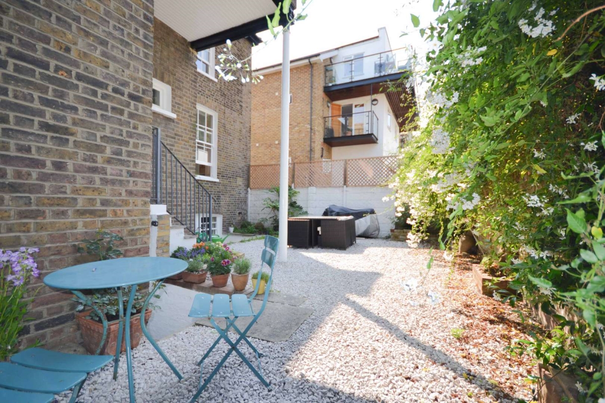 Balham Grove, Balham, London, SW12