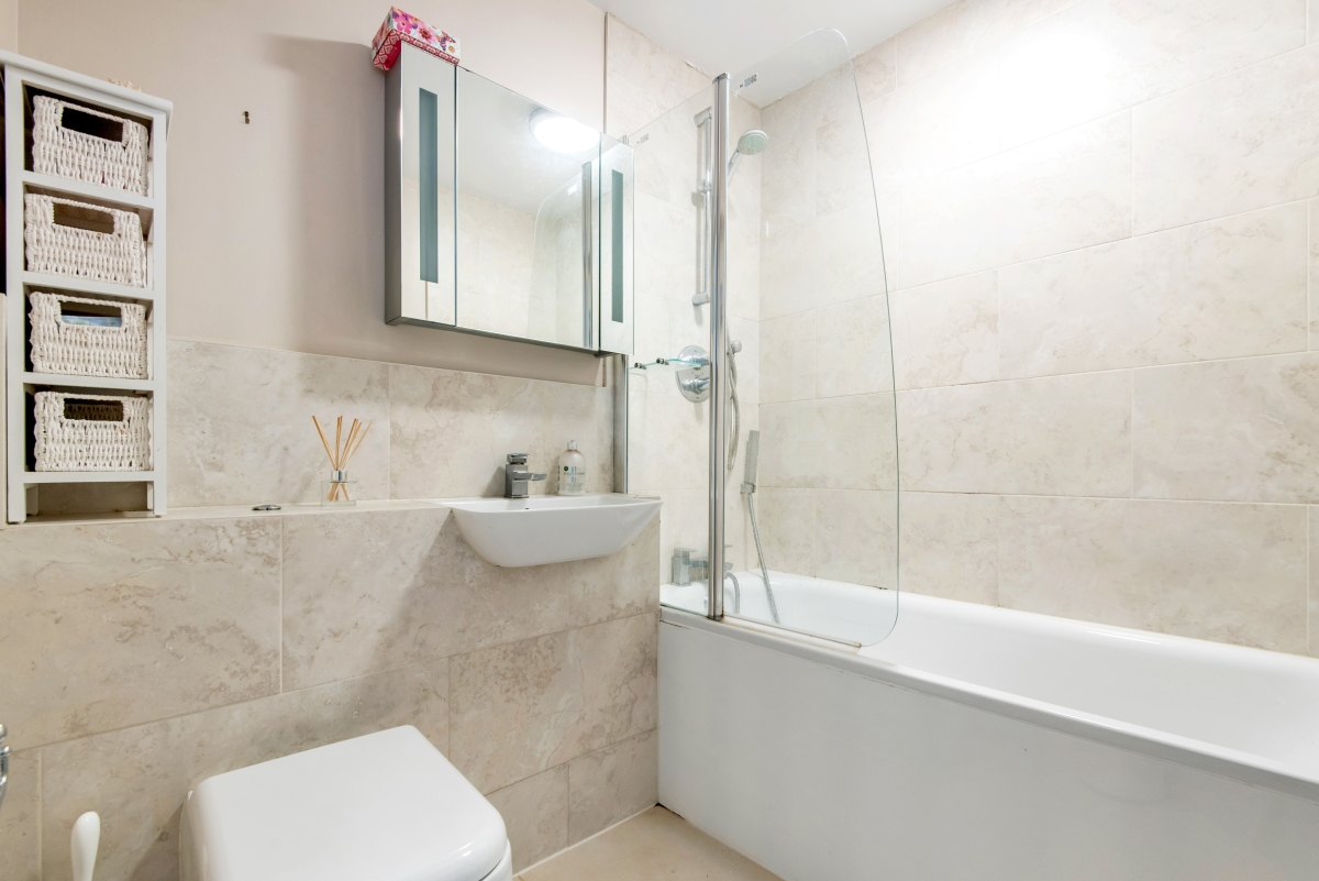 Bedford Hill, Balham, London, SW12