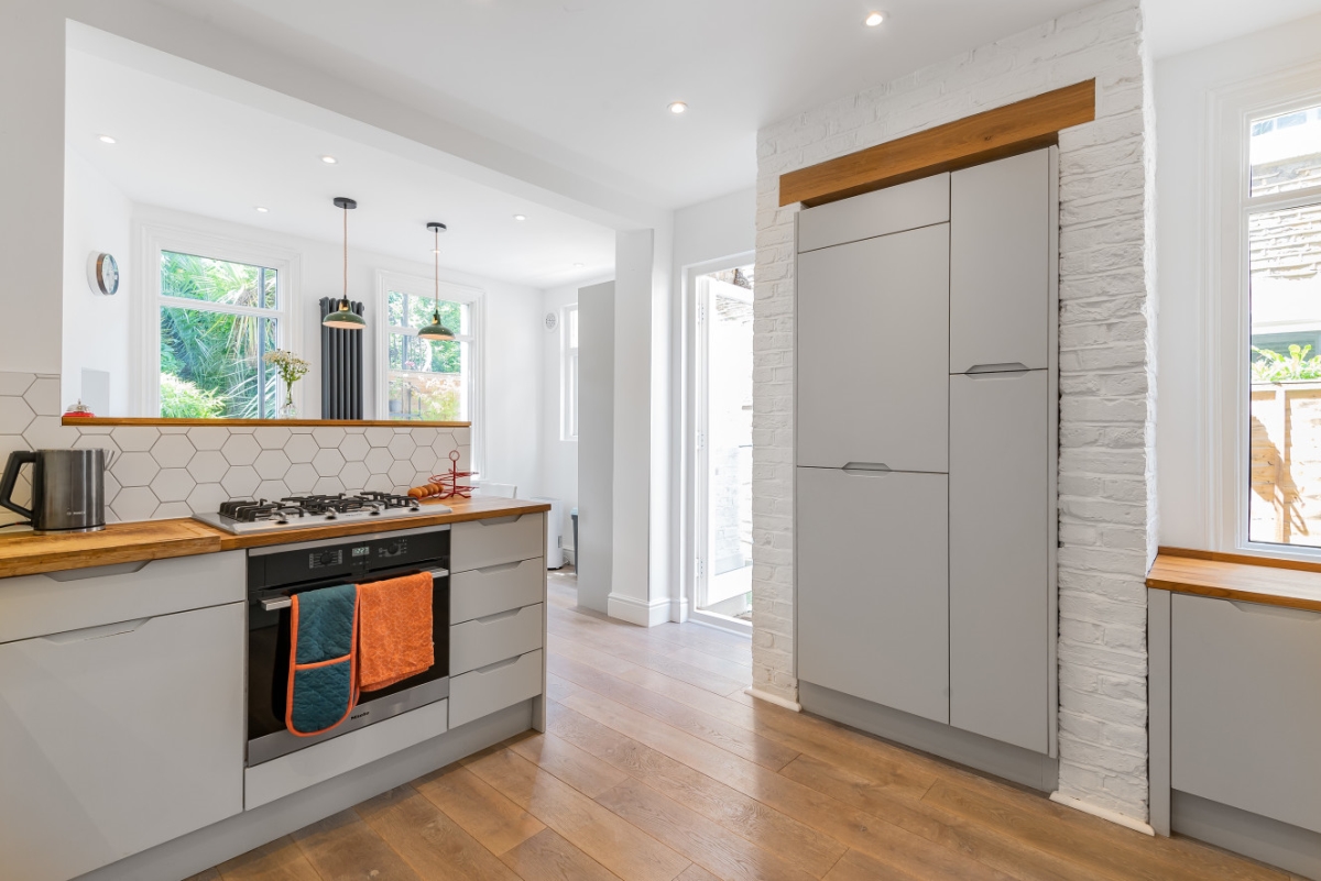 Sternhold Avenue, London, SW2 - Kinleigh Folkard & Hayward