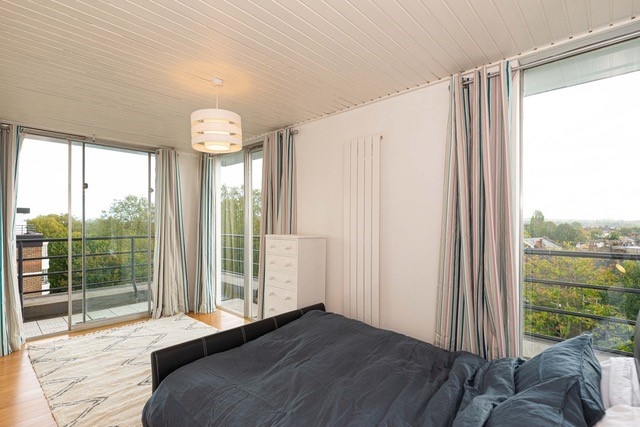 Nightingale Lane, London, SW12