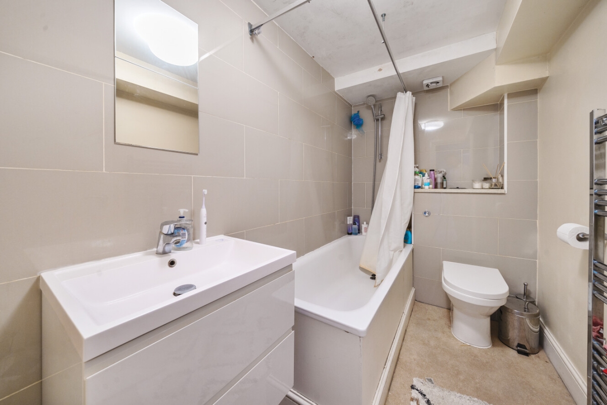 Old Devonshire Road, London, SW12