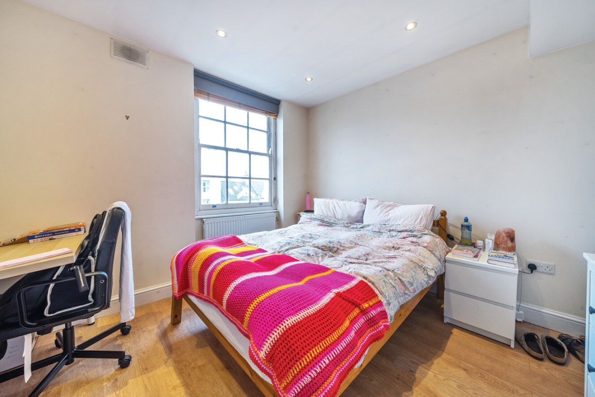 Old Devonshire Road, London, SW12