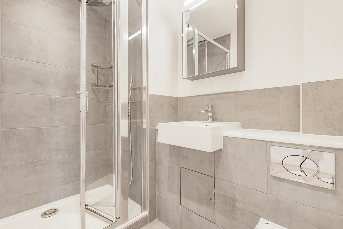 St. John's Hill, London, SW11