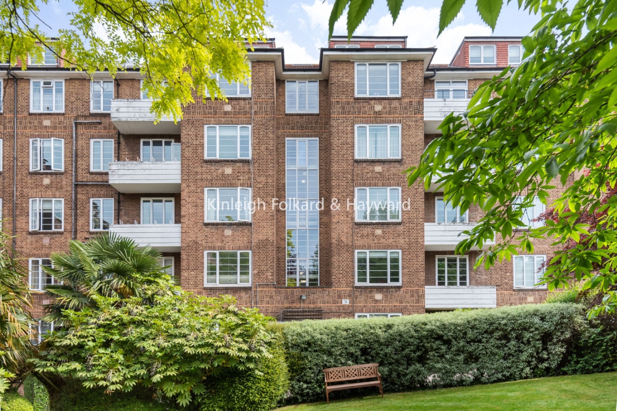 Finchley Road, Hampstead, London, NW3