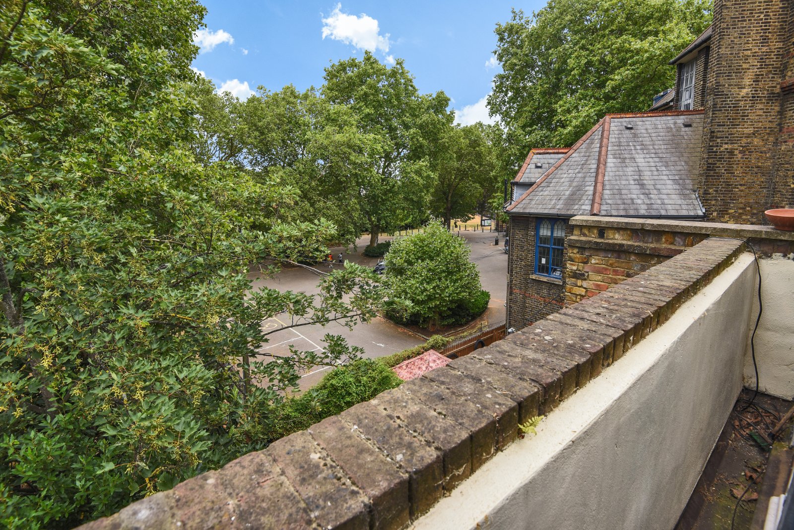 Abbeyfield Road, London, SE16