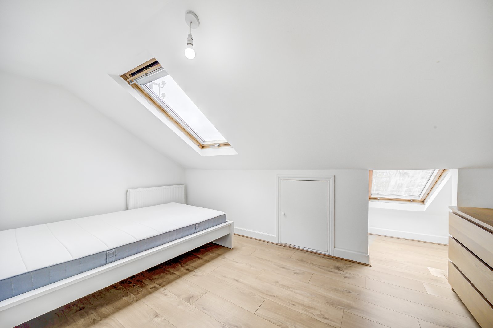 Santley Street, London, SW4