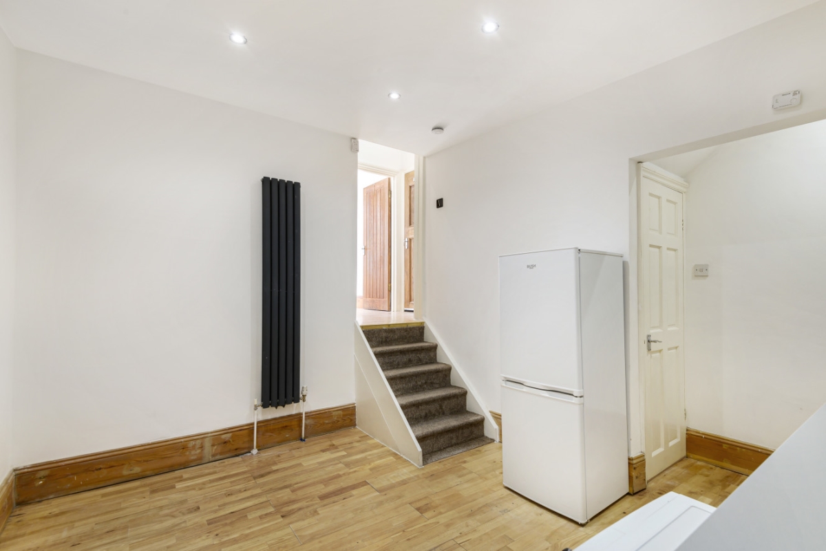 Huntly Road, London, SE25