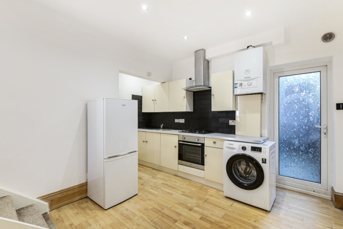 Huntly Road, London, SE25