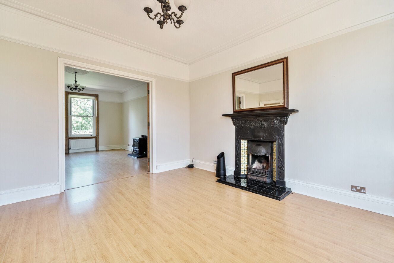 Mowbray Road, London, SE19