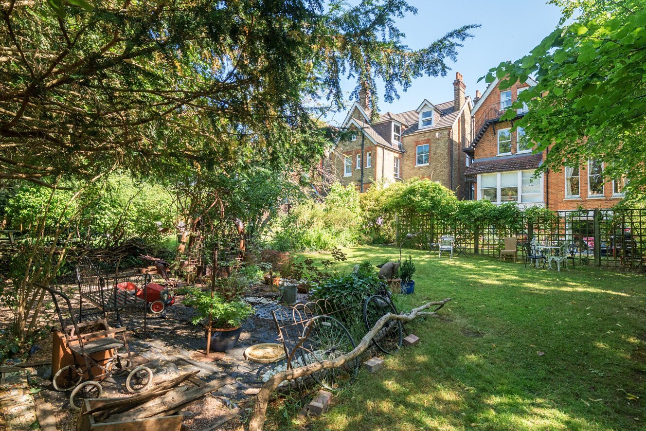 Mowbray Road, London, SE19